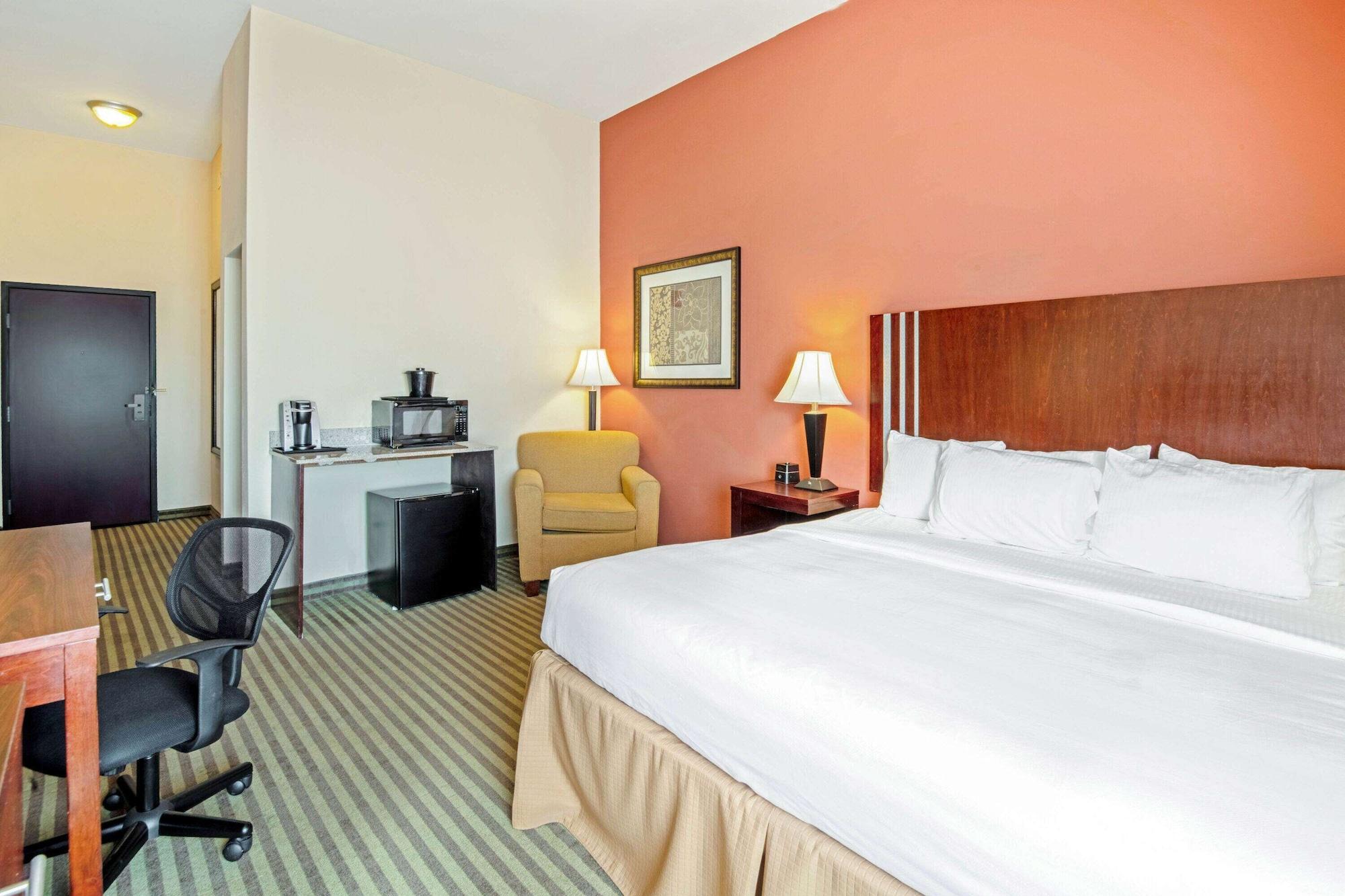 Hotel La Quinta By Wyndham Woodward Extérieur photo