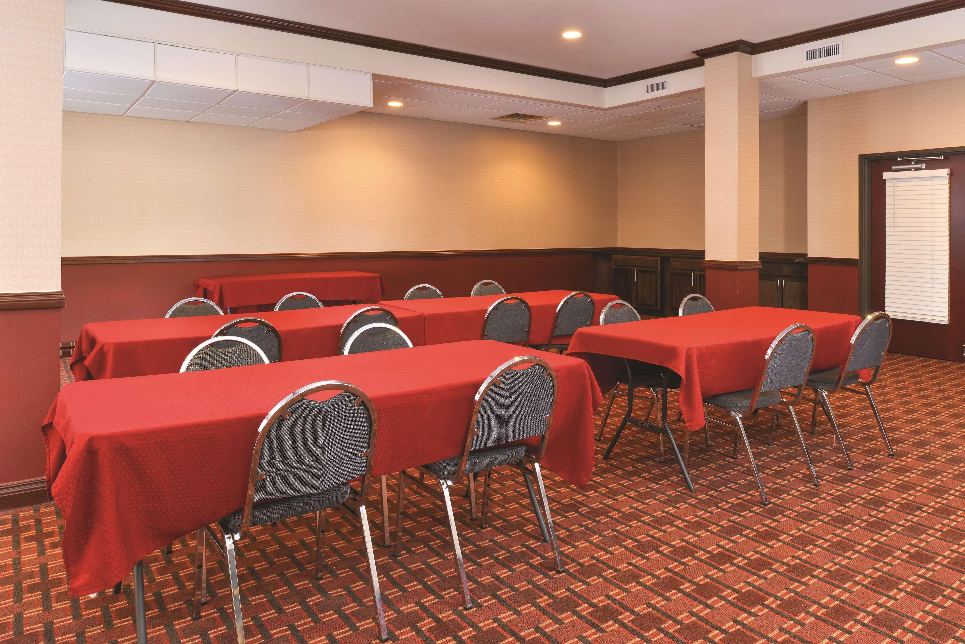 Hotel La Quinta By Wyndham Woodward Extérieur photo