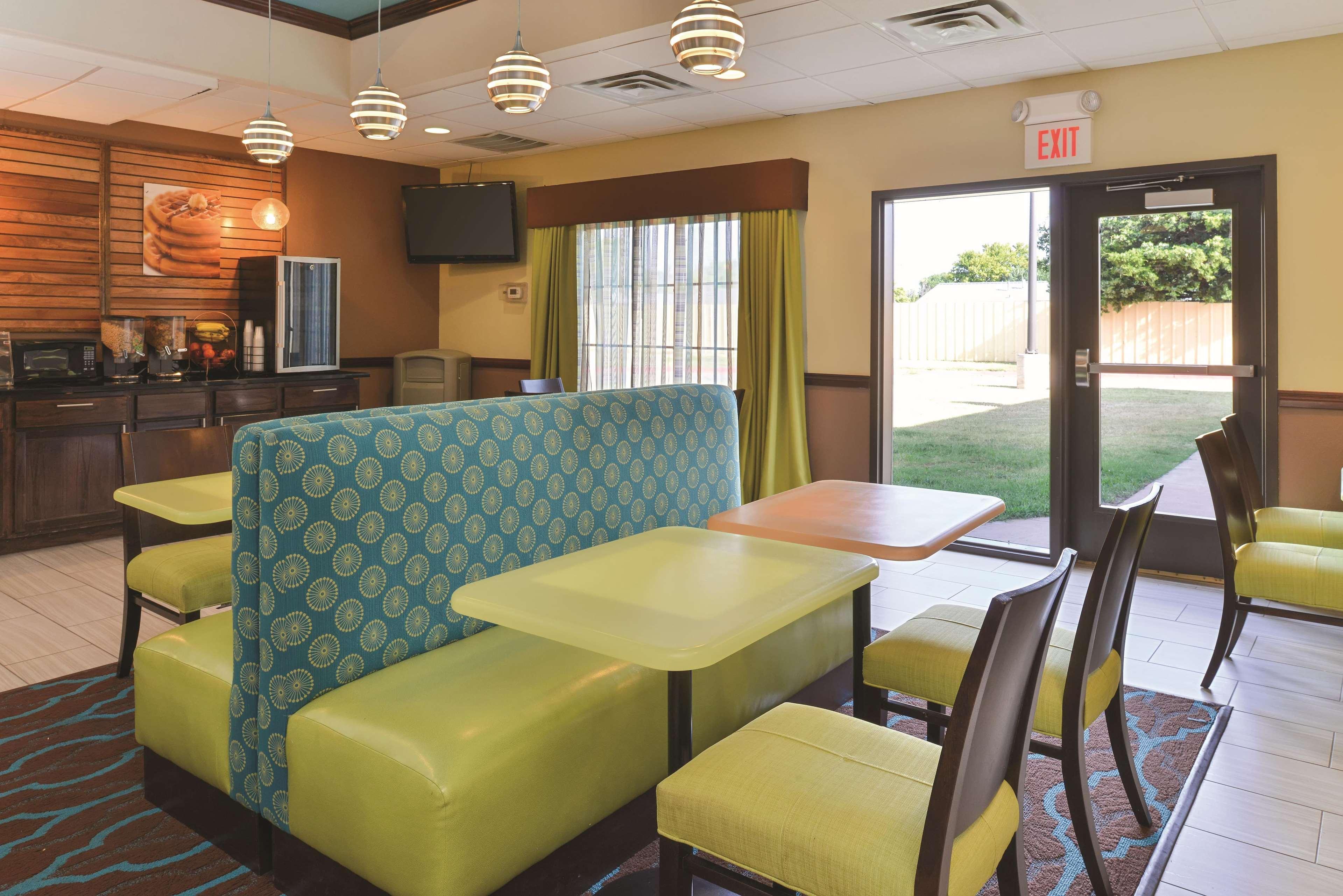 Hotel La Quinta By Wyndham Woodward Extérieur photo