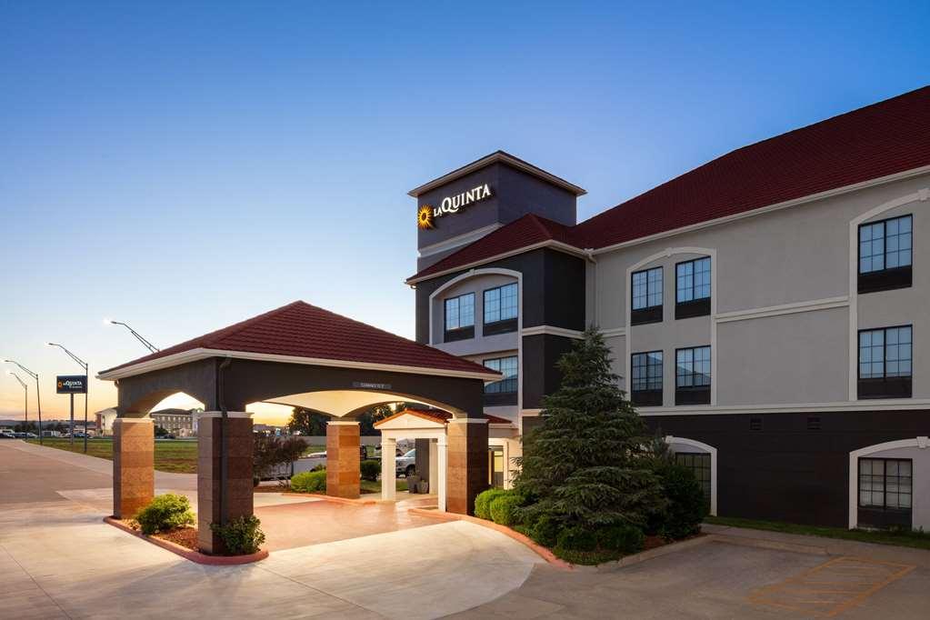Hotel La Quinta By Wyndham Woodward Extérieur photo